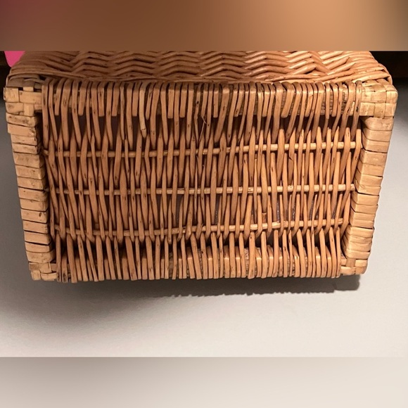 Lilly Pulitzer Wicker Wine Tote.  NWOT!! - Picture 7 of 11